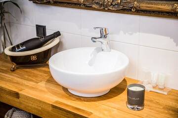 Фото номера Полулюкс Отель Boutique Hotel Mustaparta г. Торнио 5